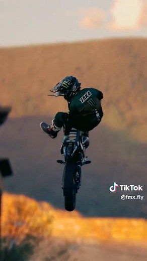 Spectacular Motorcycle Stunt Show FMX Freestyle Aura