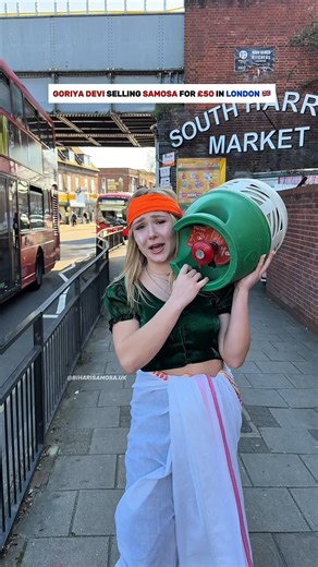 Goriadevi selling Bihari Samosa 🇬🇧 #trending #reels #youtubeshorts