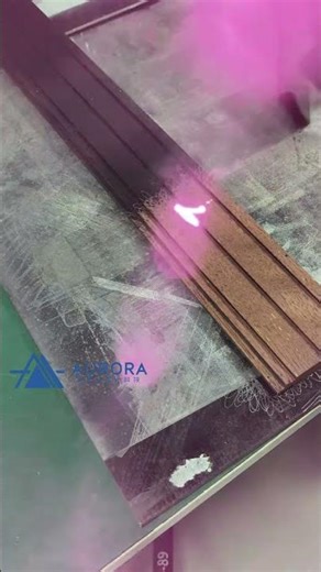 1224【Aurora Laser Machine】--Pulse jet cleaning machine for cleaning wood.