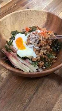混ぜるだけですぐできる最強のダイエットレシピ「納豆キムチそば」 #納豆キムチそば #納豆そば #高タンパク #低脂質 #納豆レシピ #ネバネバレシピ #みょうがレシピ #温泉玉子 #shorts
