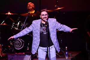 The 10 Best Three Dog Night Songs of All Time