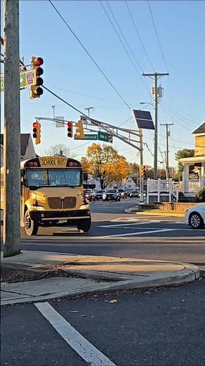 19- 2019 IC CE School Bus Accelerating and Turning