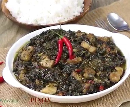 Creamy, spicy, and delicious Laing :) Perfect with steamed rice! Get the full recipe: https://www.kawalingpinoy.com/laing/ | Kawaling Pinoy Recipe Blog