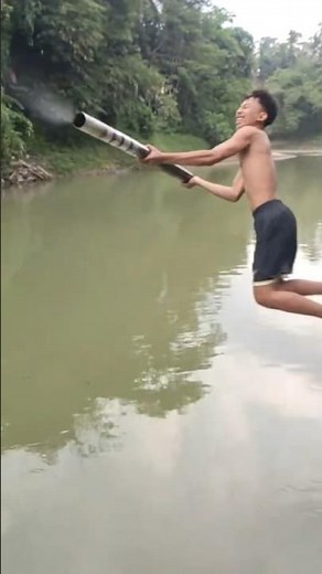 Nyumet Mercon Kaleng Di Sungai😱😱#shorts