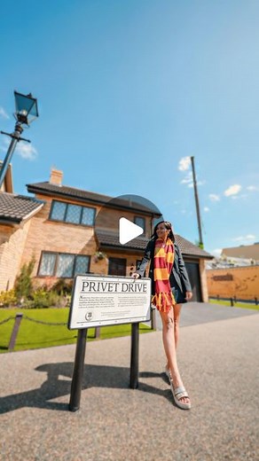 Prerna & Harsh on Instagram: "I was so fascinated by @harrypotterfilm in my childhood that I used to dream about meeting Daniel Radcliffe (the actor) one day! I’d tell my friends that if they’d arrange a meet-up with him, I’d gift them 25 LAYS packets! 🤪 So naïve, right? 🤪🥂 PS- I’m rewatching the entire series these days! Which was your favorite part of them all? @wbtourlondon #WarnerBros #Reelitfeelit"