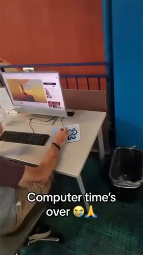 @computertimeover.daily on Instagram: "DAY 160👉 #memesdaily #memes #edgymemes #offensivememes #shitpost #explorememe #memelover #memelovers #comedyclips #sarcasm"