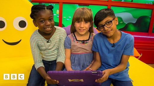 Apple Tree House Game with Mali, Sam and Bella