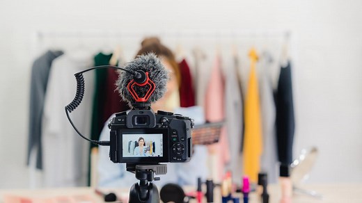 Pengertian Vlog, Ketahui Sejarah, Karateristik, Jenis-Jenis, dan Tantangannya