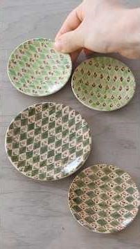 Painting my ceramic plate with underglaze #pottery