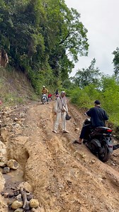 146K views · 738 reactions | Tanjakan Rest area 2 menuju rest area 3 Jalan Muaro Aie Alpa Minggu 23 Sep 2025 | Delvino Agustim | Facebook