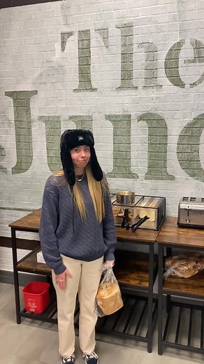 Happy 200k! Over my BREAD body 🍞🥖 #tuesdaymotivation #funny #utah #npc #wisdom #relatable #wisewordsfromneve | Nikita Park