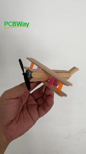 Avion Escolar #diy #avion #palillosdehelado @PCBWay TUTORIAL: https://youtube.com/@comolohiceinventor?si=EVboMLXJoIlyecGG