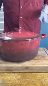 Baking an artisan style loaf of bread 🍞😊 This is my second ever loaf! It was so good the first time and now this is how I made it so you can make it too. From what I’ve learnt and taught myself is that the longer you let the dough ferment/proof like overnight in the fridge the better the flavour and bread characteristics develop? Bakers can you chime in? But yeah there you go have a crack that is a 2-2.5hr total cook time from start to finish 😎 I’m in love with baking! Keen to learn more and 