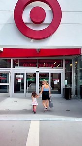 12 reactions | The Casabella Clean Water Spin Mop features two separate buckets that lock together for easy use. One bucket includes a spinner and is designed to hold dirty water. The other bucket has clean water, ensuring your floors get as clean as possible. The spinner bucket provides an easy-to-use pedal and splash guard. The two buckets also conveniently nest together, providing a more compact storage solution. #CasaClean #CasaTok #CleanTok #SpinMop : ModaMob | Casabella | Facebook