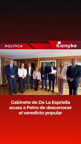 El gabinete designado de De La Espriella respaldó su discurso, llamó a la “resistencia constitucional” y aseguró que el empalme nacional y regional seguirá adelante pese a la crisis política en curso. #AbelardoDeLaEspriella #Politica #Colombia
