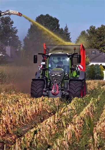 Exploring the CLAAS Jaguar: Powerful Farming Technology