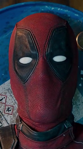 SABÍAS cómo REPARA DEADPOOL su TRAJE 😳 #curiosidades #detallesocultos #marvelstudios #hollywood #spiderman