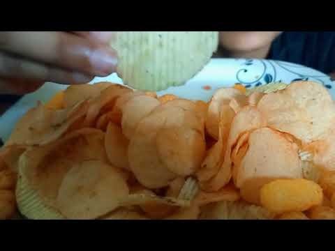 ASMR chips eating (NO TALKING)😋😁#asmr #asmrsounds #asmreating #chips #mukbang
