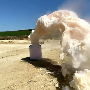 2M views · 3.2K reactions | This guy's elephant toothpaste experiment ended with a huge eruption!  | UNILAD Tech | Facebook