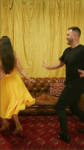 Christmas Santa Claus is Coming to Town DANCE ALONG 🎅 #shorts #christmasdance