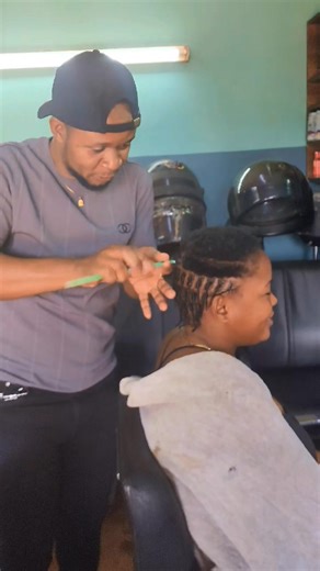 Nice dreadlocks start,look smart 0998735536 Lilongwe city area 8,mchesi close to the glass house. | Felix saloon & barber shop