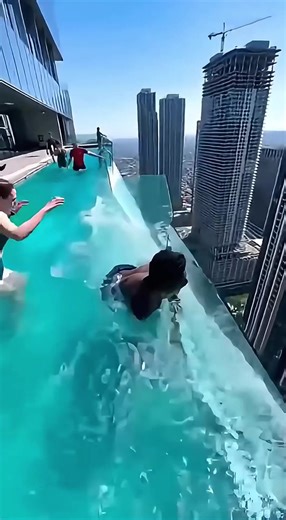 Infinity Pool Safety Tips and Risks