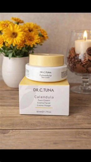 🌼 CREMA FACIAL DE CALÉNDULA – DR. C. TUNA 🌼 Tu piel merece cuidado, suavidad y amor todos los días ✨ La Crema Facial de Caléndula es ideal para piel sensible y delicada 💆‍♀️💛 ✅ Ayuda a calmar y suavizar la piel ✅ Contribuye a hidratar profundamente ✅ Ideal para piel seca, sensible o irritada ✅ Aporta una sensación de frescura y confort 🌿 Con extracto de caléndula, conocida por sus propiedades calmantes 🧴 Perfecta para uso diario, día y noche ✨ Tu piel más suave, nutrida y radiante 📩 Escrí