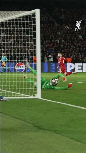 INCREDIBLE away end scenes at PSG 🤩