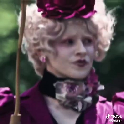 Effie Trinket's Iconic Fashion in The Hunger Games