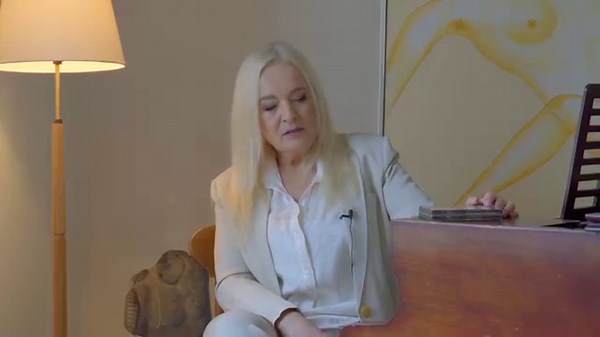 Anne Linnet spiller på Louisiana på hendes Sange Til Livet tour. Billetter kan købes her: | Anne Linnet