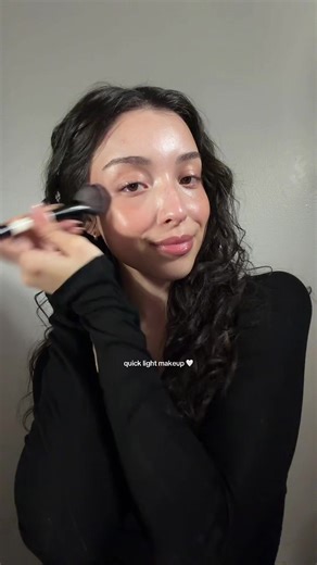 Light Makeup Routine for Everyday Wear