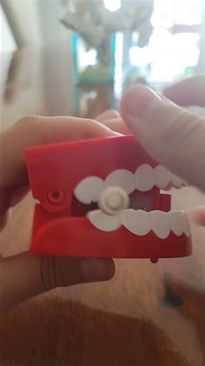 June 7th, 2010 wind up chatter teeth