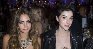 Cara Delevingne en couple : qui est sa compagne Annie Clark alias St. Vincent ? (photos)