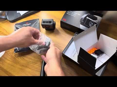 This Dash Cam can also be used on your actual dash!! - Red Tiger F4 - Unboxing