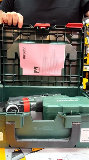 🧰ІНСТРУМЕНТИ🛠️ on Instagram: "🔥🎁 РОЗІГРАШ ВІД SYNERGYTOOL! 🎁🔥 💥💣 ГРАЄМО СПРАВЖНІЙ ПРОФЕСІЙНИЙ ІНСТРУМЕНТ! 💣💥 ⚡️🛠 Багатофункціональний реноватор Metabo MT 400 Quick Set у кейсі 🛠⚡️ 🔥 Універсальний БОЄЦЬ для різання, шліфування, шабрування та оздоблювальних робіт 😎 💪 Ідеальний для майстрів, ремонтів, об’єктів і щоденної роботи 💥 💡 Потужний, зручний, швидкий — METABO як він є 🔥 🔥📌 УМОВИ РОЗІГРАШУ : 1️⃣ ВІДМІТИТИ 2-ОХ ЛЮДЕЙ У КОМЕНТАРЯХ 💬 🔁 Більше коментарів — більше шансів на 