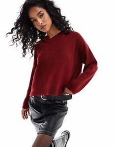 ASOS DEISGN fluffy knitted v neck sweater in burgundy | ASOS