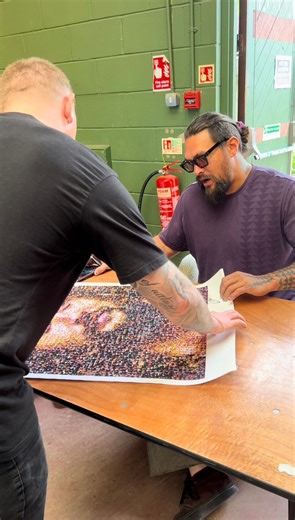 JASON MAMOA - “wow, beautiful art man!” 👊Cheers to Basingstoke Comic Con for allowing me to come along and present Hollywood actor Jason Mamoa with a collage yesterday. #JasonMamoa #AquaMan #GameOfThrones #BasingstokeComicCon #collage #art #artist #Dc #dccomics #marvel #popart #superhero #portrait #artistsoninstagram #artoftheday #nathanwyburn #fyp | Nathan Wyburn Art