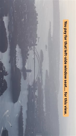 Amrita and Sathya | Travel & Food on Instagram: "You pay for that left side window seat ✈️ For this view 🌉💙 [sydney, Sydney harbour, Sydney harbour view, view from plane]"