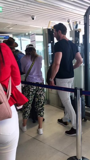 Airport Line Experience: What to Expect at Check-In