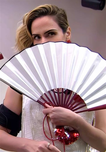 Ana Paula se jogando na pista de dança e as câmeras se rendendo por ela! A energia de quem nasceu para ser protagonista de tudo o que se propõe a fazer 💜✨ #TeamRenault #BBB26 Vídeo: Reprodução/@bbb