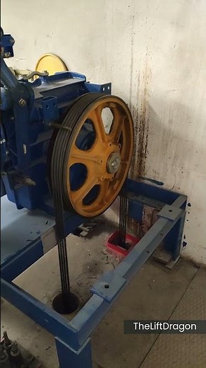 FAST HIGH-RISE OTIS LIFT! Motor Room and Shaft View