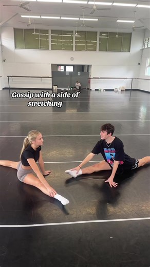 love some healthy gossip at the start of training #qut #cheeranddance #gossip #dance