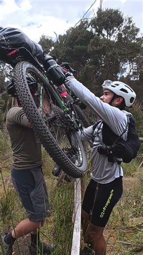 Bikepacking 967km across the mountains and coasts of Tasmania, Australia