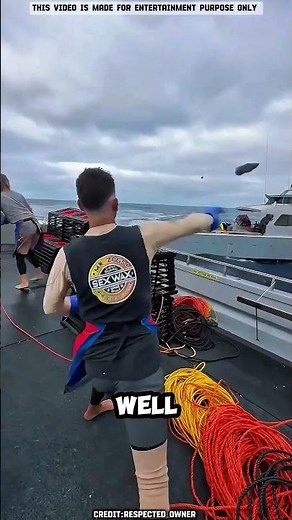 Fish Fight on the Water 😳🐟 Boats Clash in the Most Unexpected Way!#shortvideos