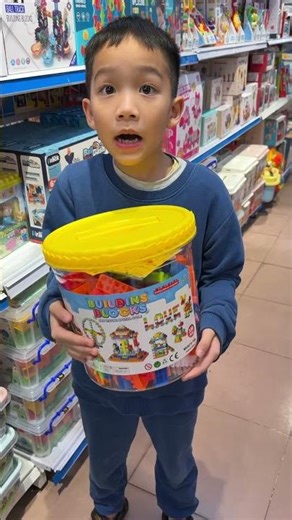 Small to Giant Lego Box