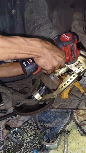 easy way to remove the outer CV joint #reels #automotive #automobile #engineering | Andri Irawan