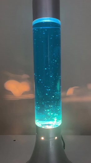 Stop scrolling for 1 minute and watch this lavalamp start up 😍#chill #lavalamp