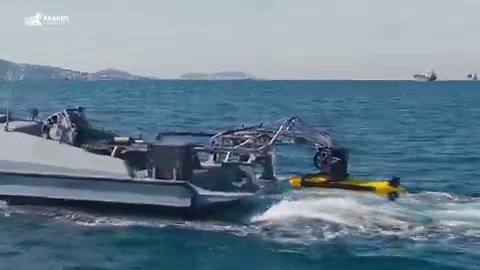 🇨🇦🇹🇷 Marine engineering is quickly emerging as another key area of cooperation between Canada & Türkiye. Here's the #Aselsan/#Sefine-made USV #Marlin operating in Istanbul with the KATFISH towed sonar from Kraken Robotics. 🐟