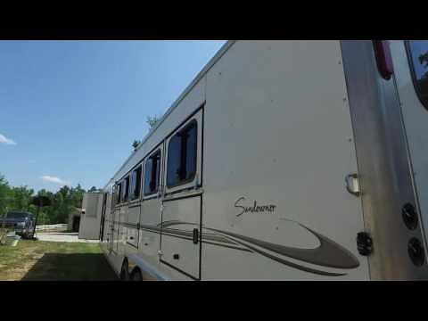 Sundowner Sunlight 727 6 Horse Gooseneck Trailer - Horse Trailer Review
