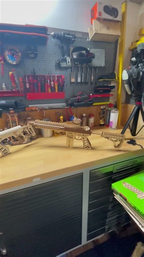 Finished Wooden Pulse Rifle Model – It Turned Out Amazing!